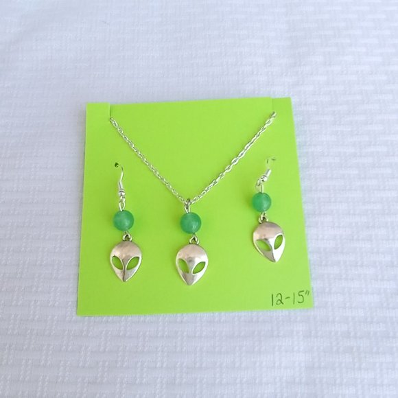 Alien Heads Aventurine bead Necklace & Earrings Jewelry set - Picture 2 of 3
